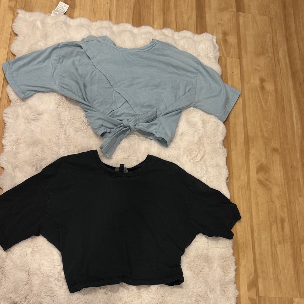 Set of T-Shirt Tie-Back Crop Tops - Light Blue and Black